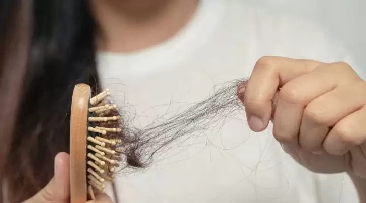 اسباب تساقط الشعر بكثره